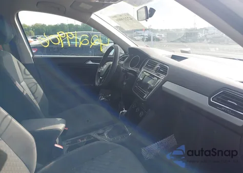 2018 Volkswagen Tiguan 2.0T S z USA, uszkodzony, nr VIN 3VV0B7AX5JM025815